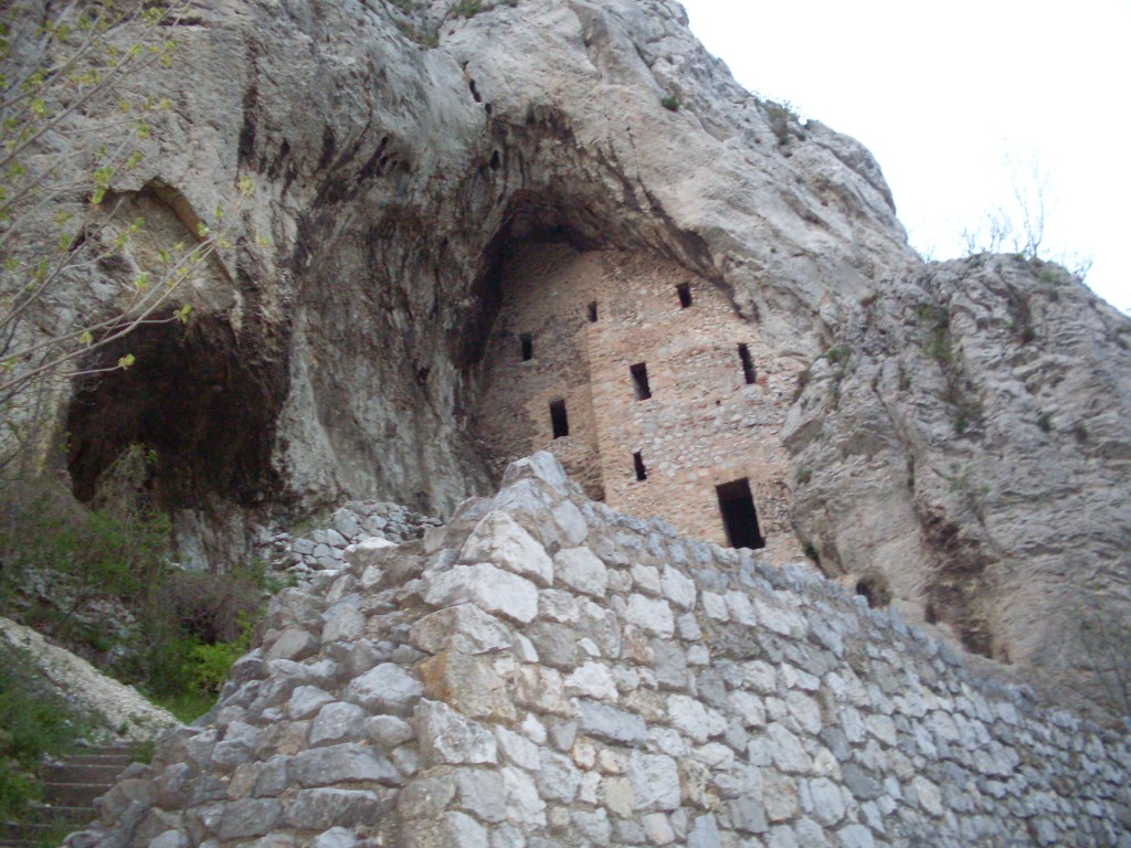 Ostaci manastira Blagoveštenje